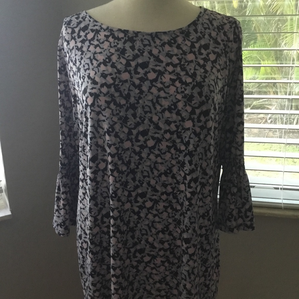 Ellen Tracy 3/4 sleeve Geometric Print Top